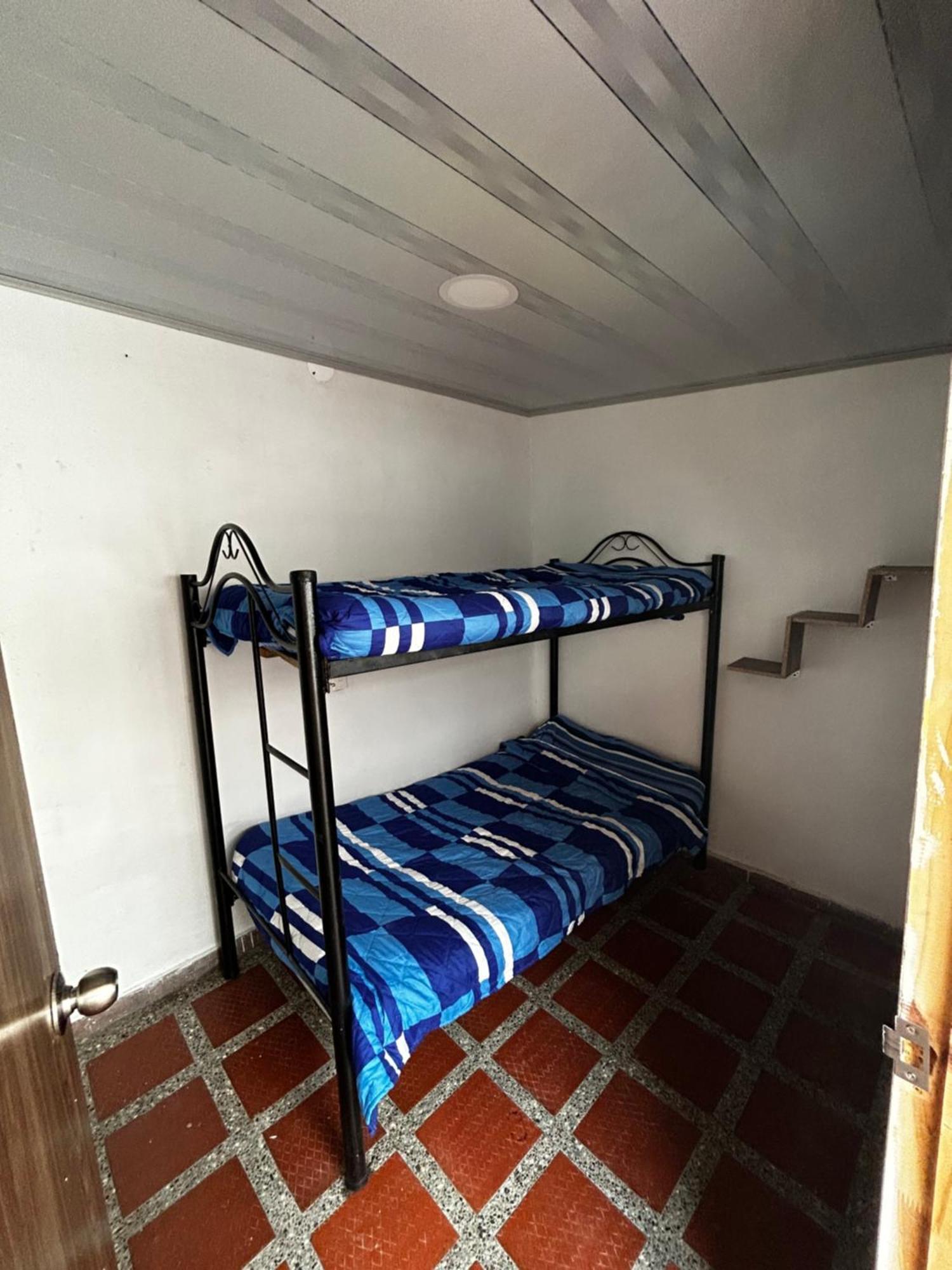 Hostel Urban City Медельин Экстерьер фото