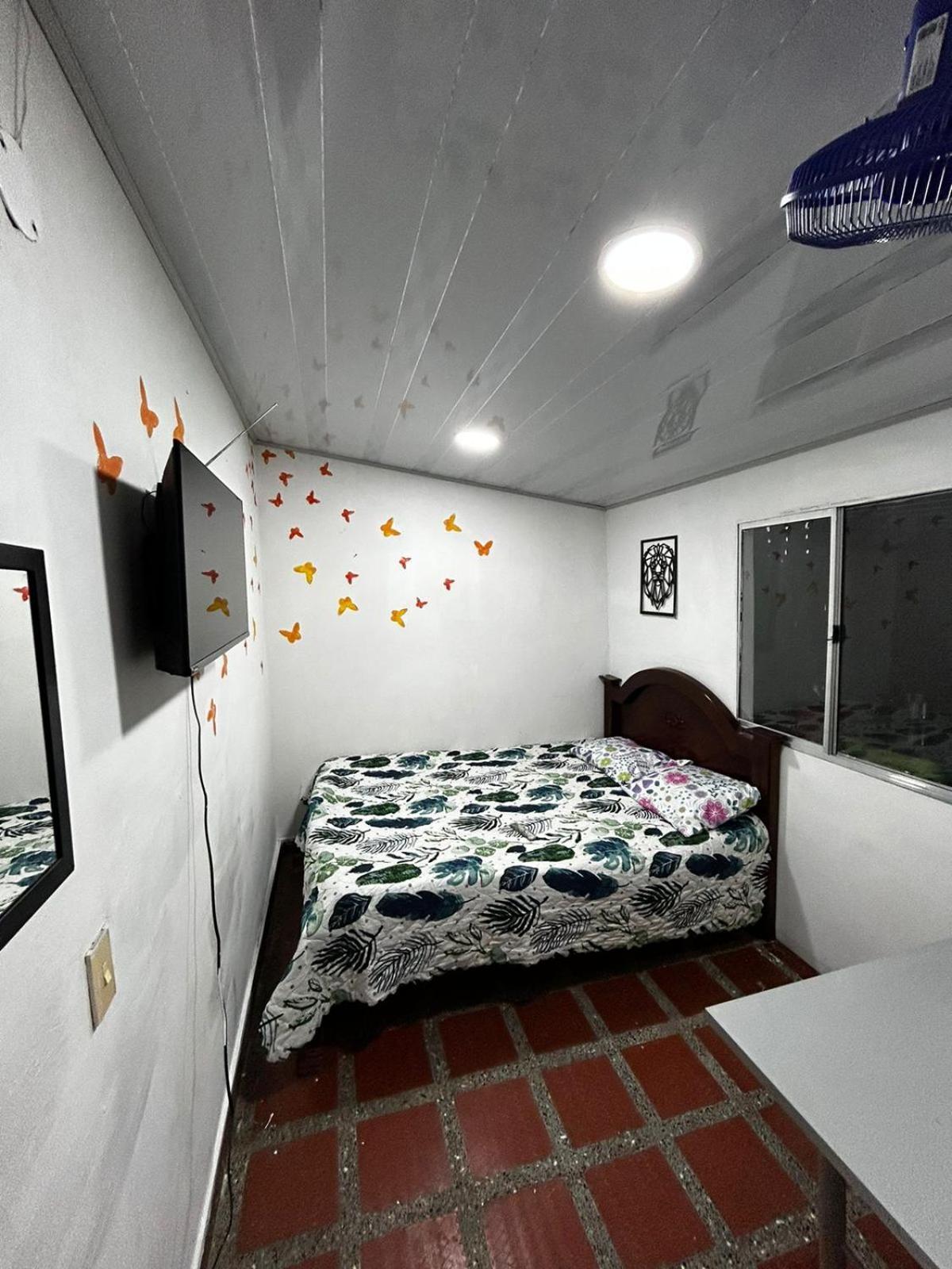 Hostel Urban City Медельин Экстерьер фото