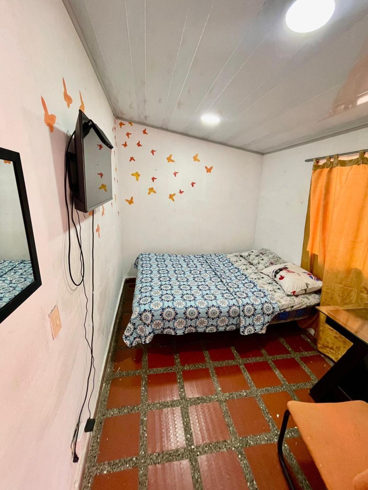 Hostel Urban City Медельин Экстерьер фото