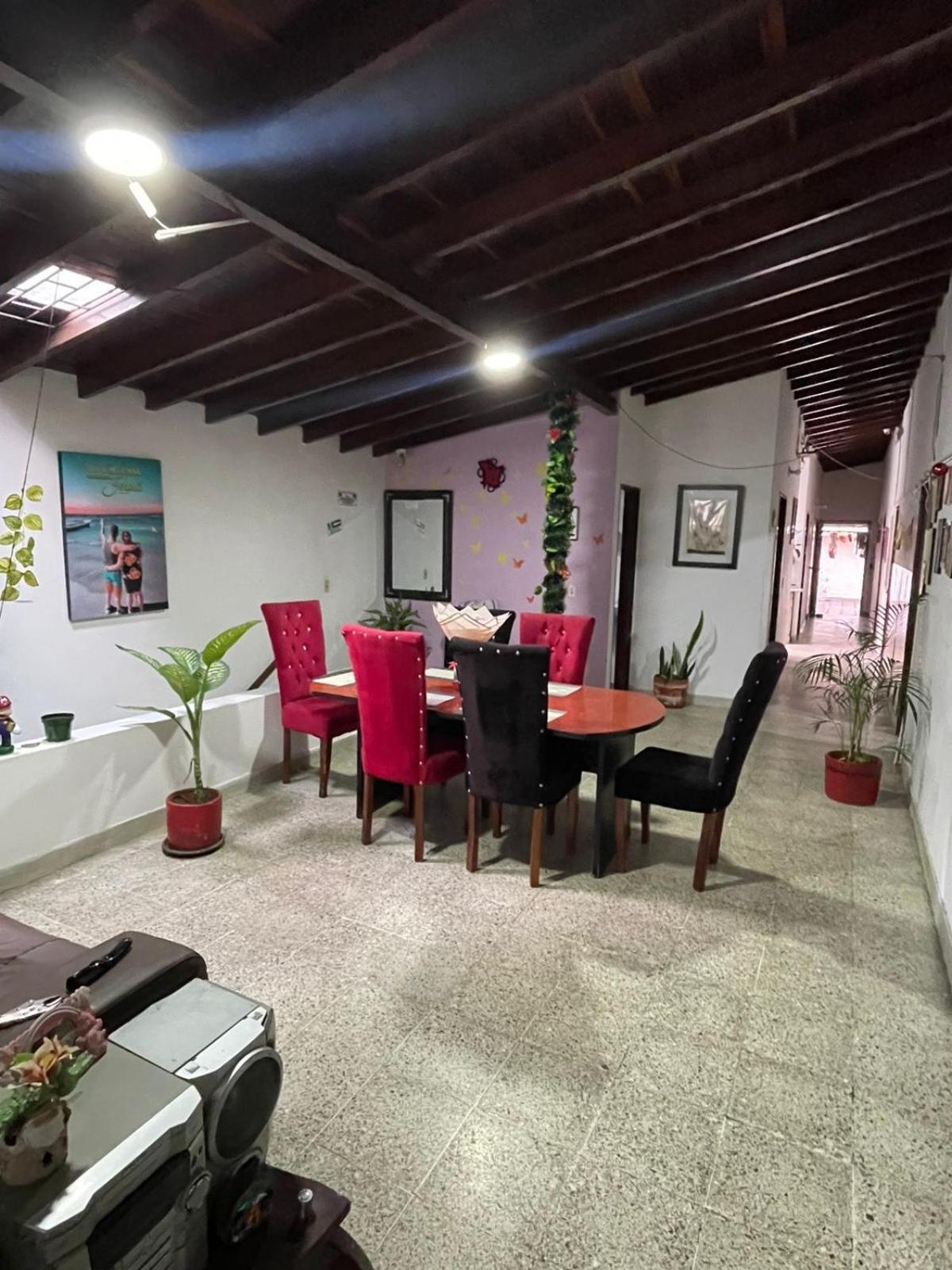Hostel Urban City Медельин Экстерьер фото