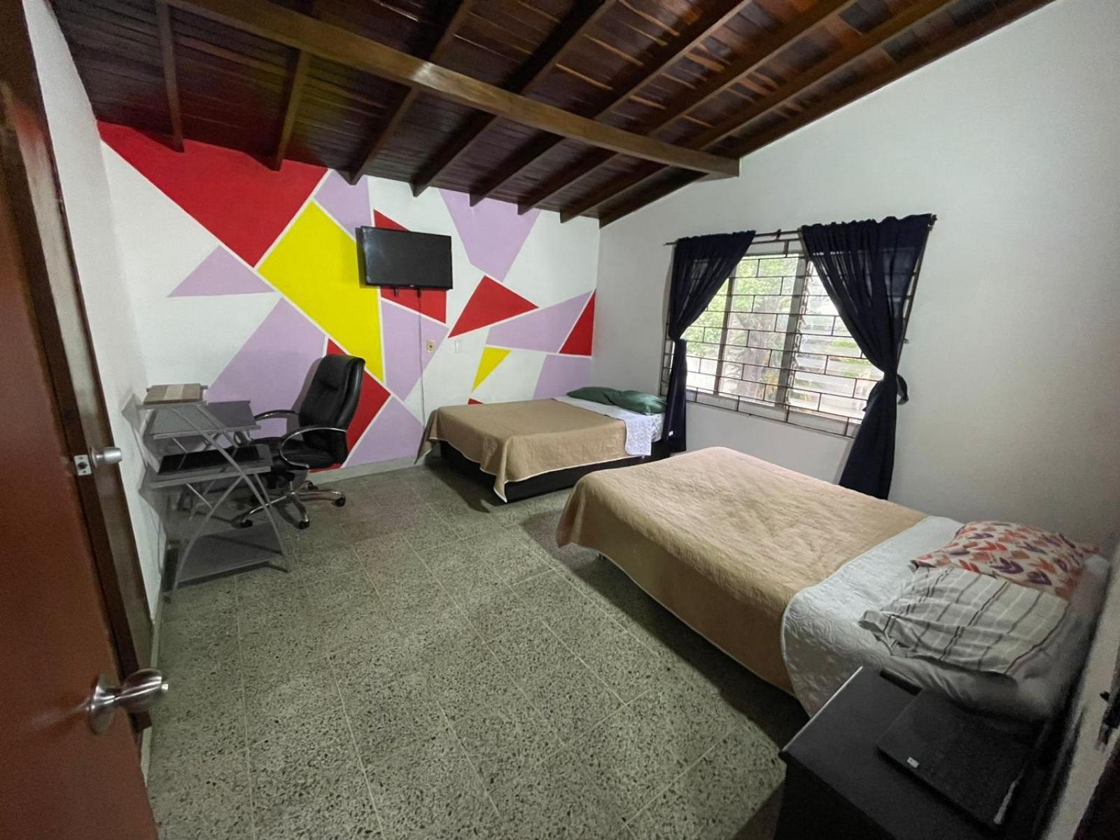 Hostel Urban City Медельин Экстерьер фото